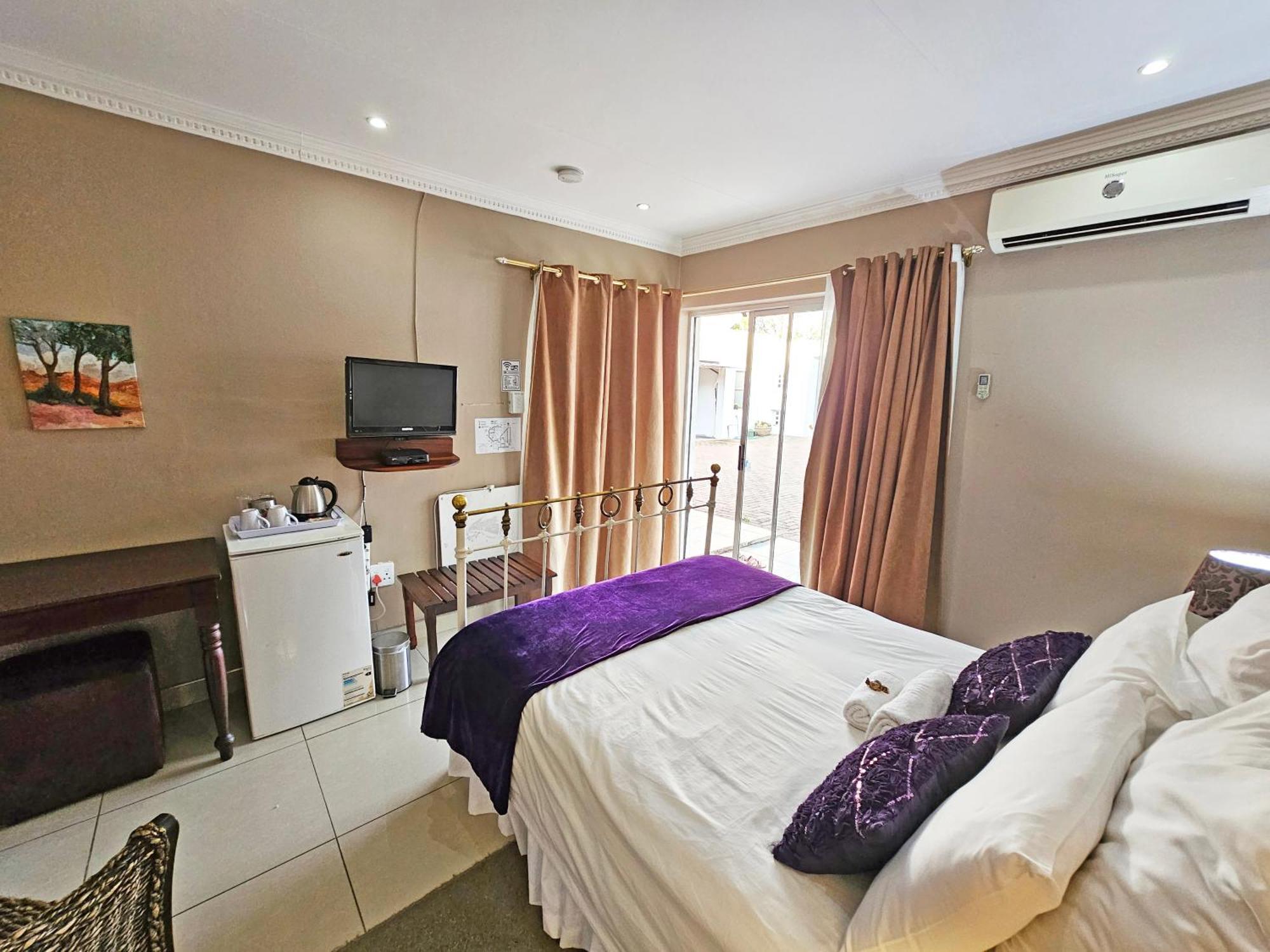 Bettie'S Luxury Lodge Kroonstad Ngoại thất bức ảnh