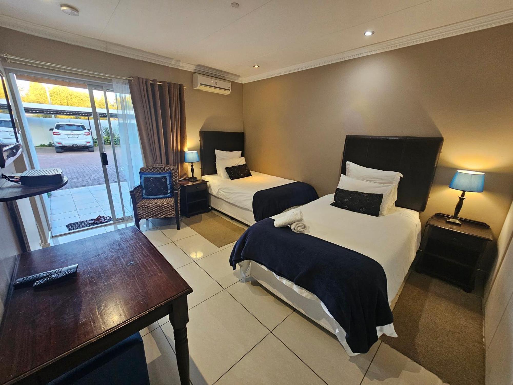 Bettie'S Luxury Lodge Kroonstad Ngoại thất bức ảnh