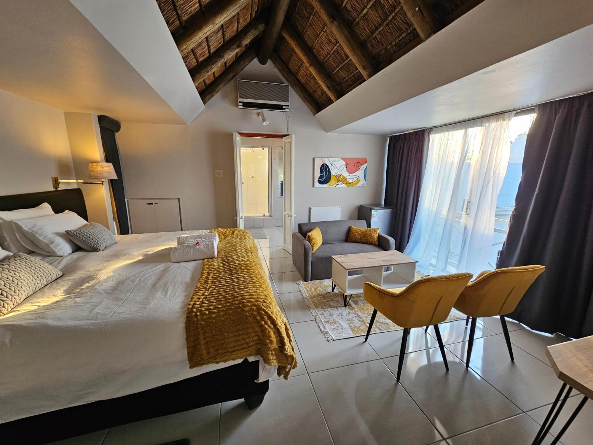 Bettie'S Luxury Lodge Kroonstad Ngoại thất bức ảnh