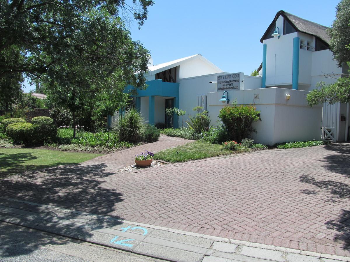 Bettie'S Luxury Lodge Kroonstad Ngoại thất bức ảnh